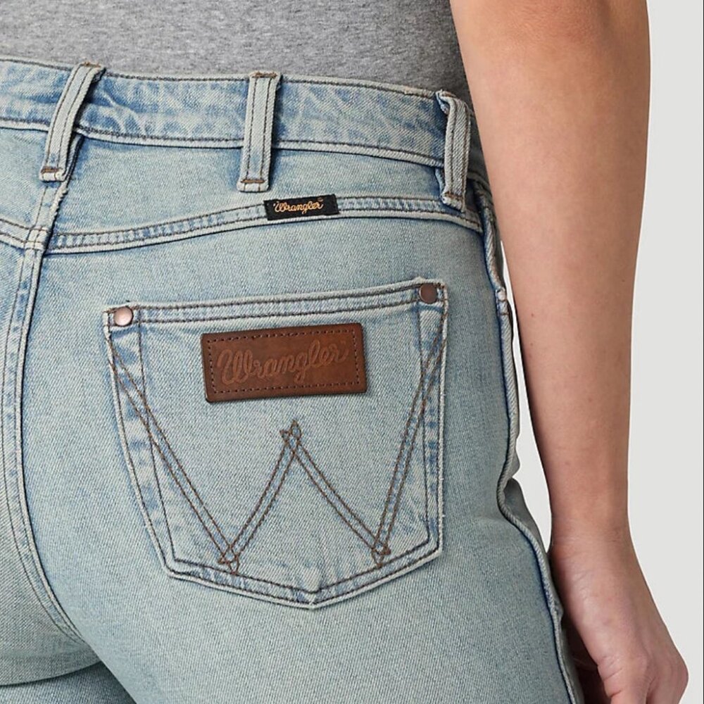 Wrangler Retro Premium High Rise Destructed Trumpet Flare Jean in Aubrey - Picture 5 of 7